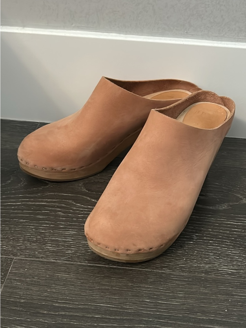 Bryr Leather High Heeled Clogs in Tan/Pink